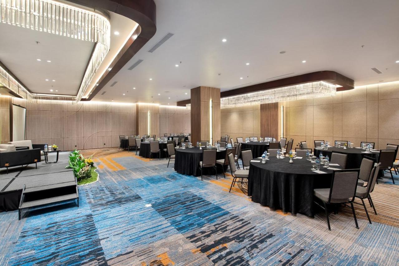 Hotel Aruss Семаранг Екстериор снимка